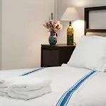 Cuauhtemoc Corporate 4 Guest Embassy Next Door